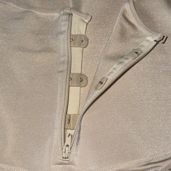 Nude Lace Trim Shapewear - Picture 3 of 6